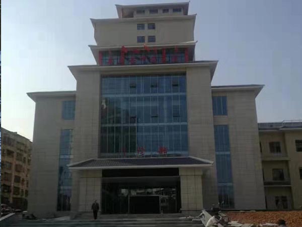 咸寧嘉魚中醫(yī)院新院區(qū)二臺(tái)90萬(wàn)大卡真空鍋爐